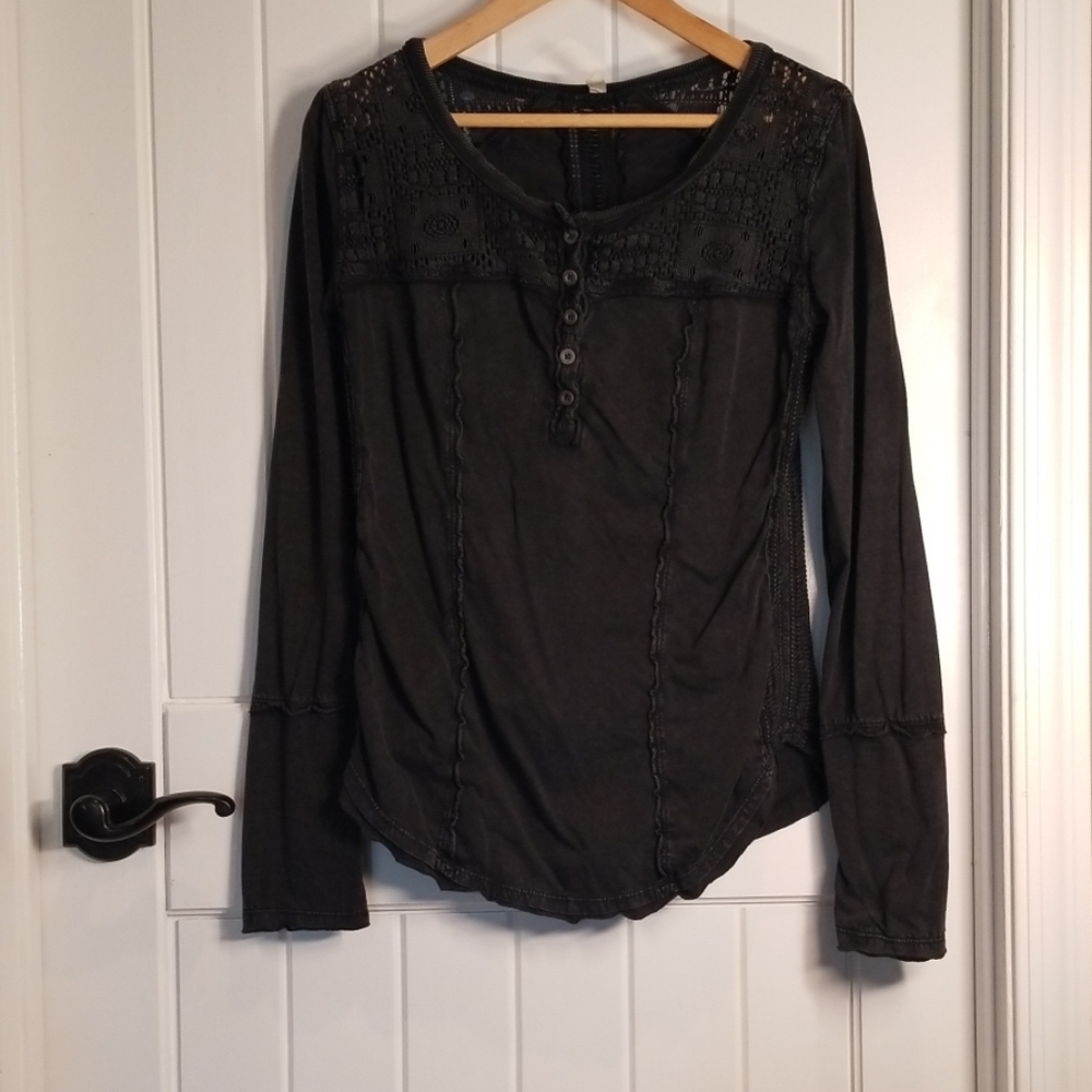 Black Long Sleeve Lace Pattern